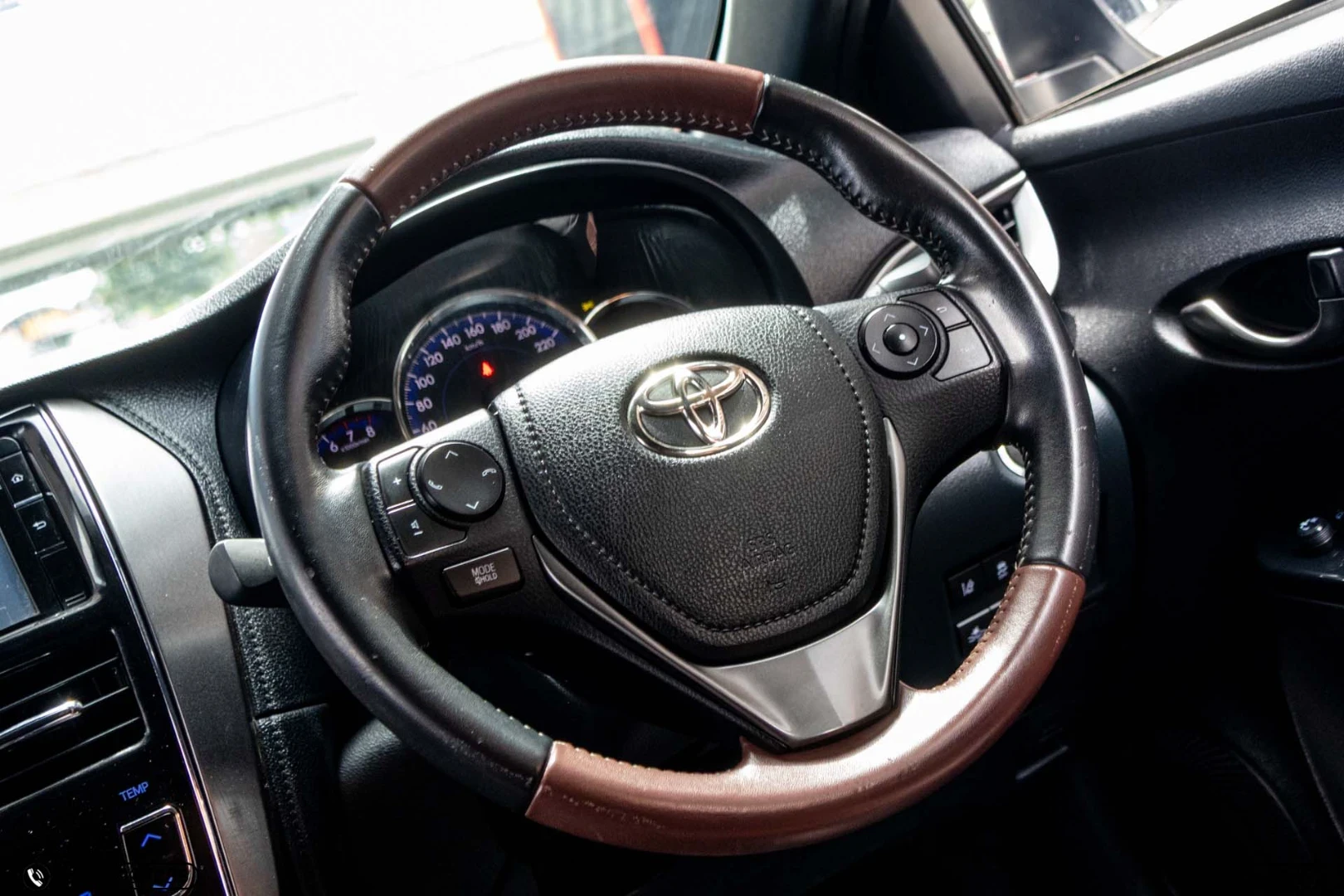 Toyota YARIS 1.2 SPORT PREMIUM X (BLACK ROOF) X-URBAN (MY20) (MNC) - ภาพย่อที่ 17