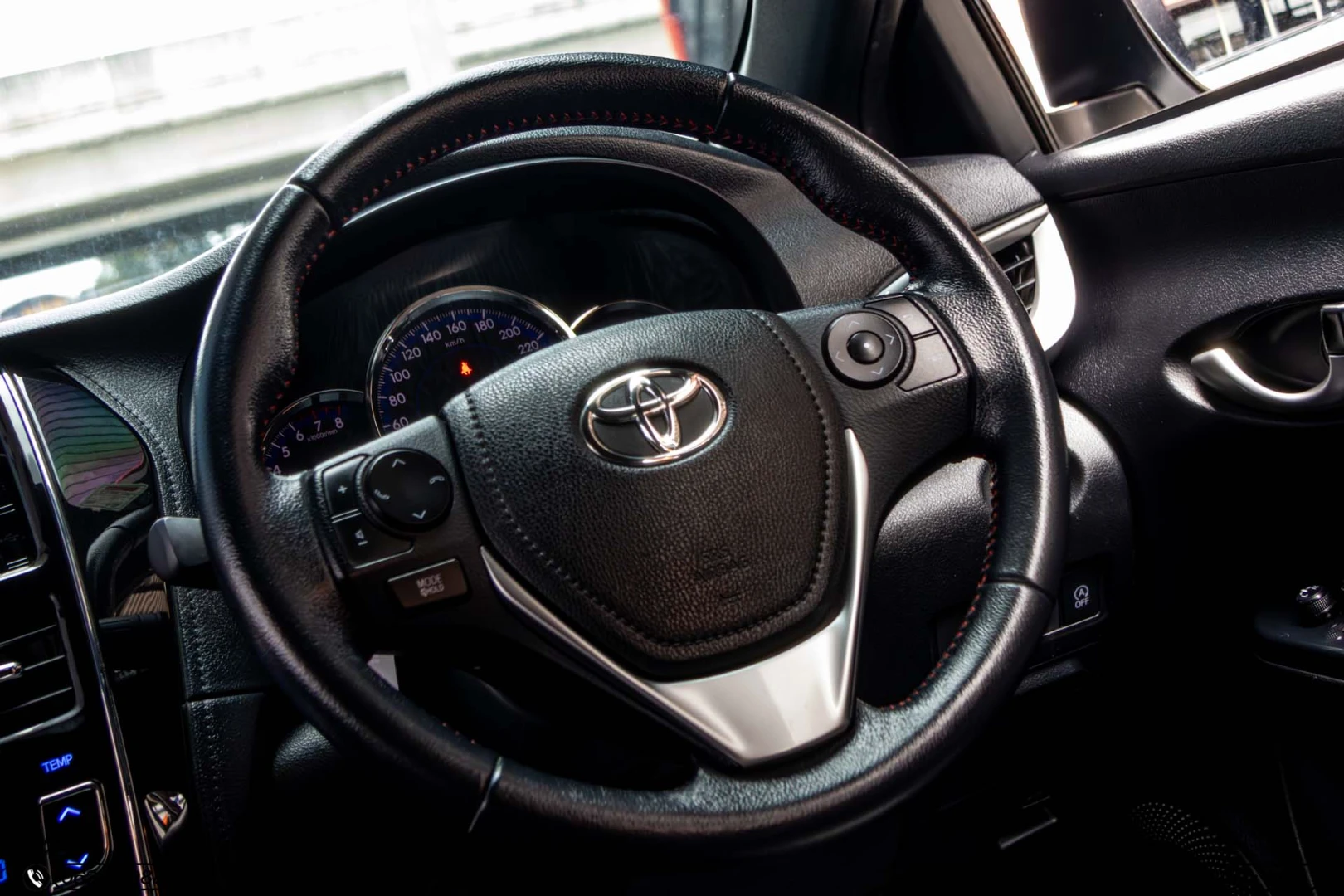 Toyota YARIS 1.2 SPORT PREMIUM (BLACK ROOF) (MY20) - ภาพย่อที่ 16