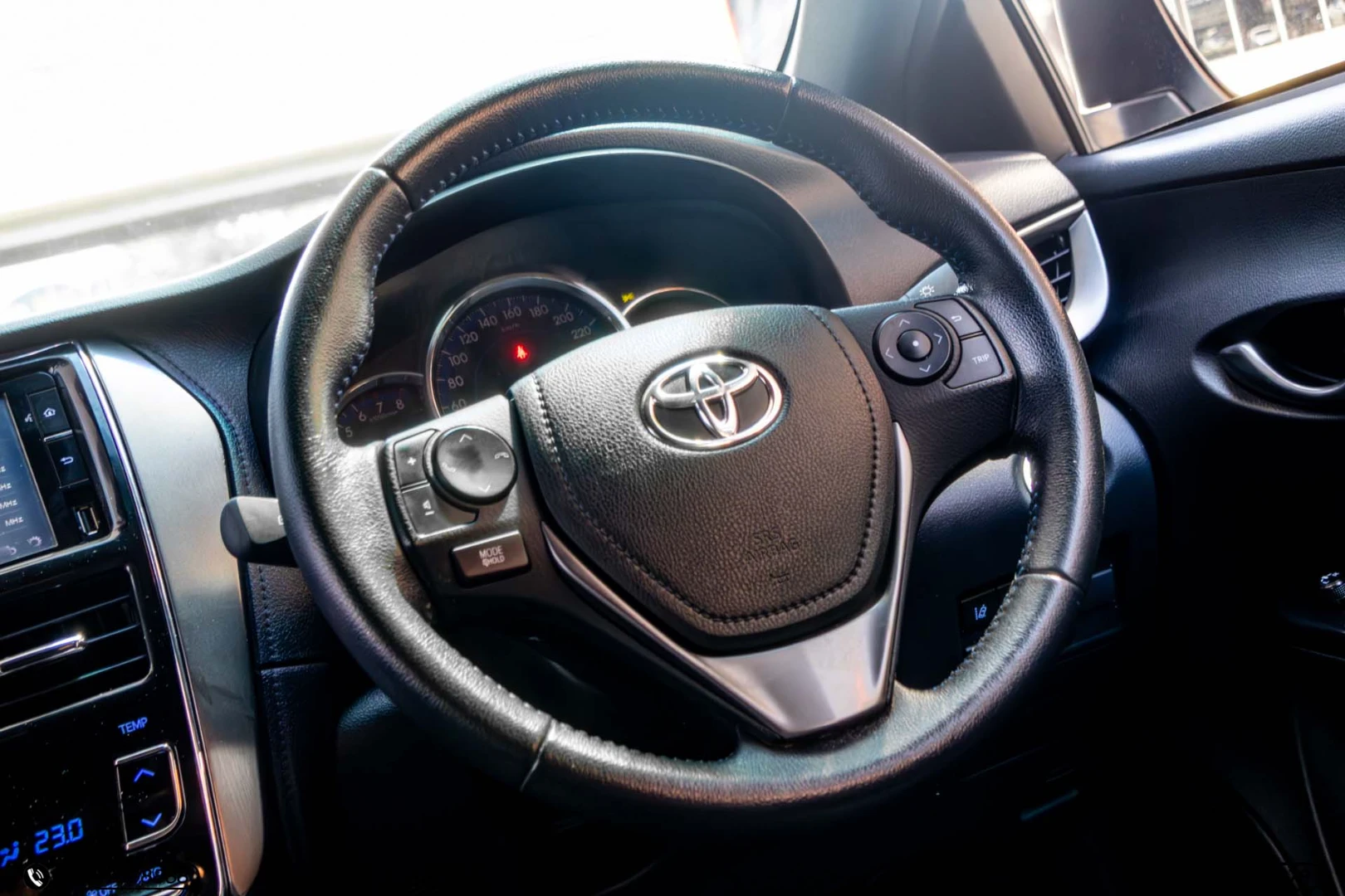 Toyota YARIS 1.2 SPORT PREMIUM (MY20) - ภาพย่อที่ 17