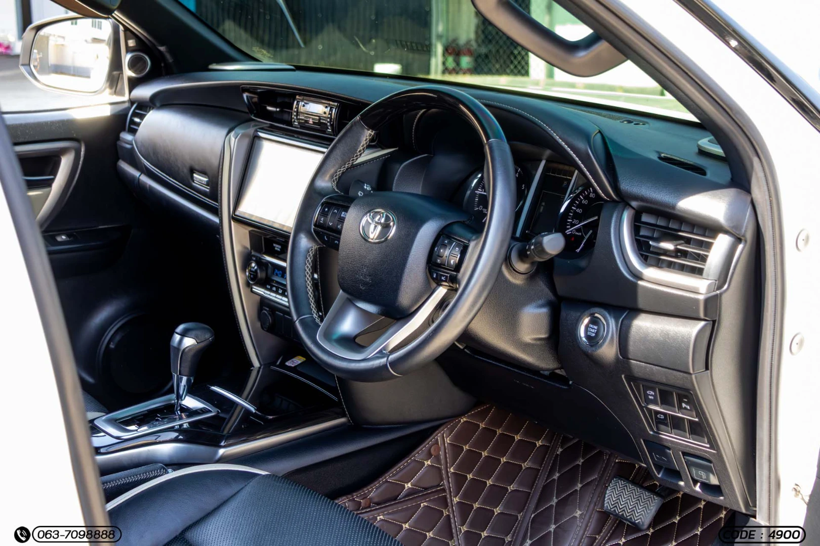 Toyota FORTUNER 2.8 LEGENDER BLACK TOP 4WD (MY20) - ภาพย่อที่ 14