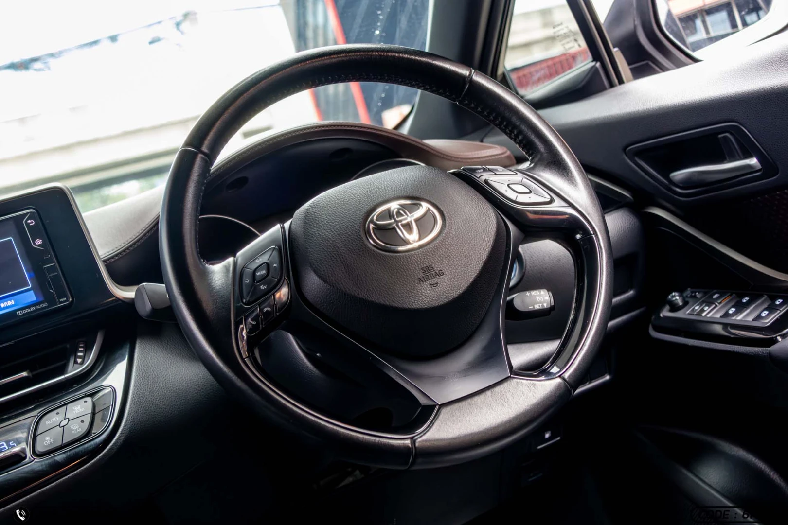 Toyota C-HR 1.8 HYBRID MID - ภาพย่อที่ 17
