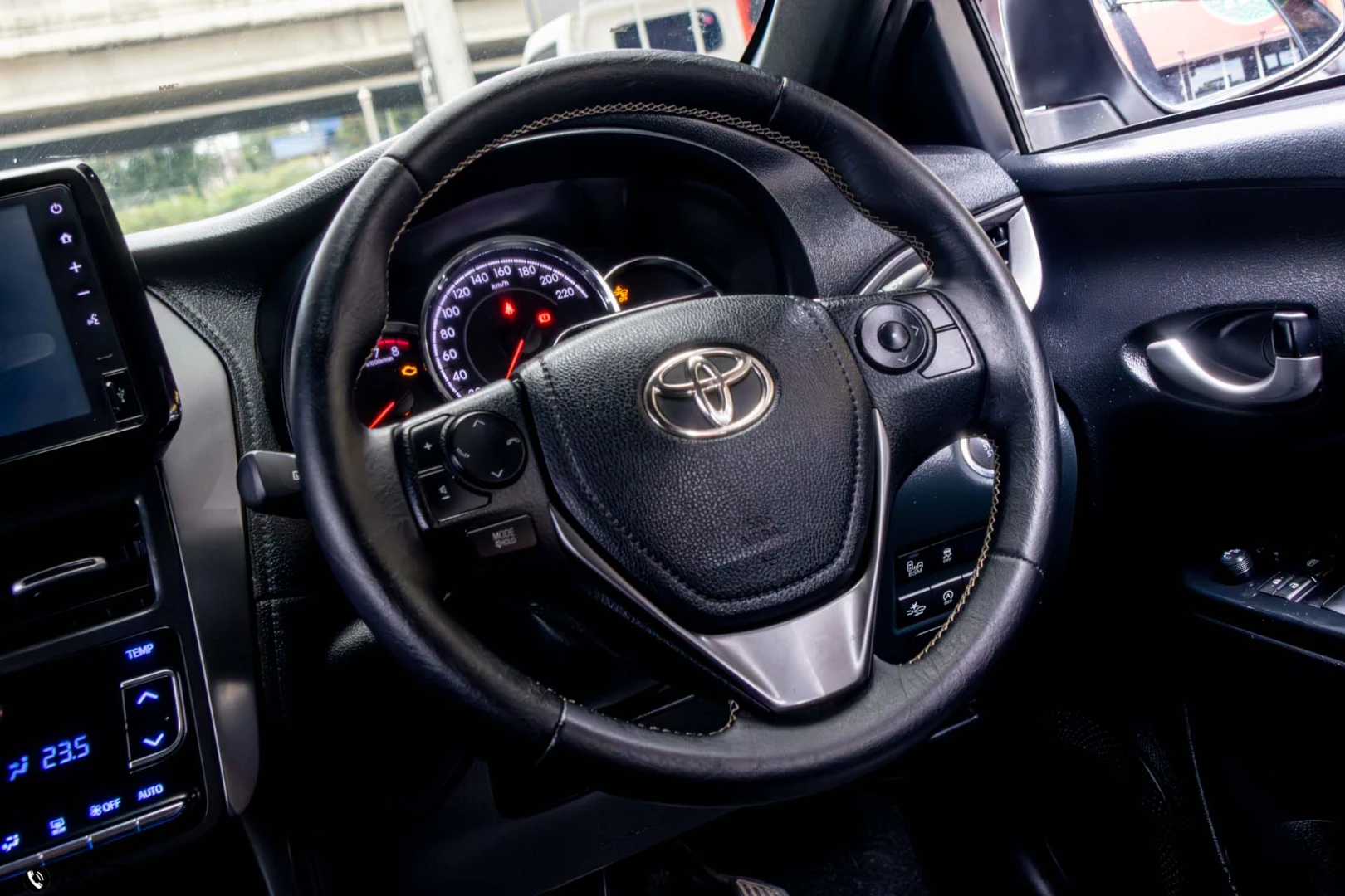 Toyota YARIS 1.2 PREMIUM (MY23) - ภาพย่อที่ 17