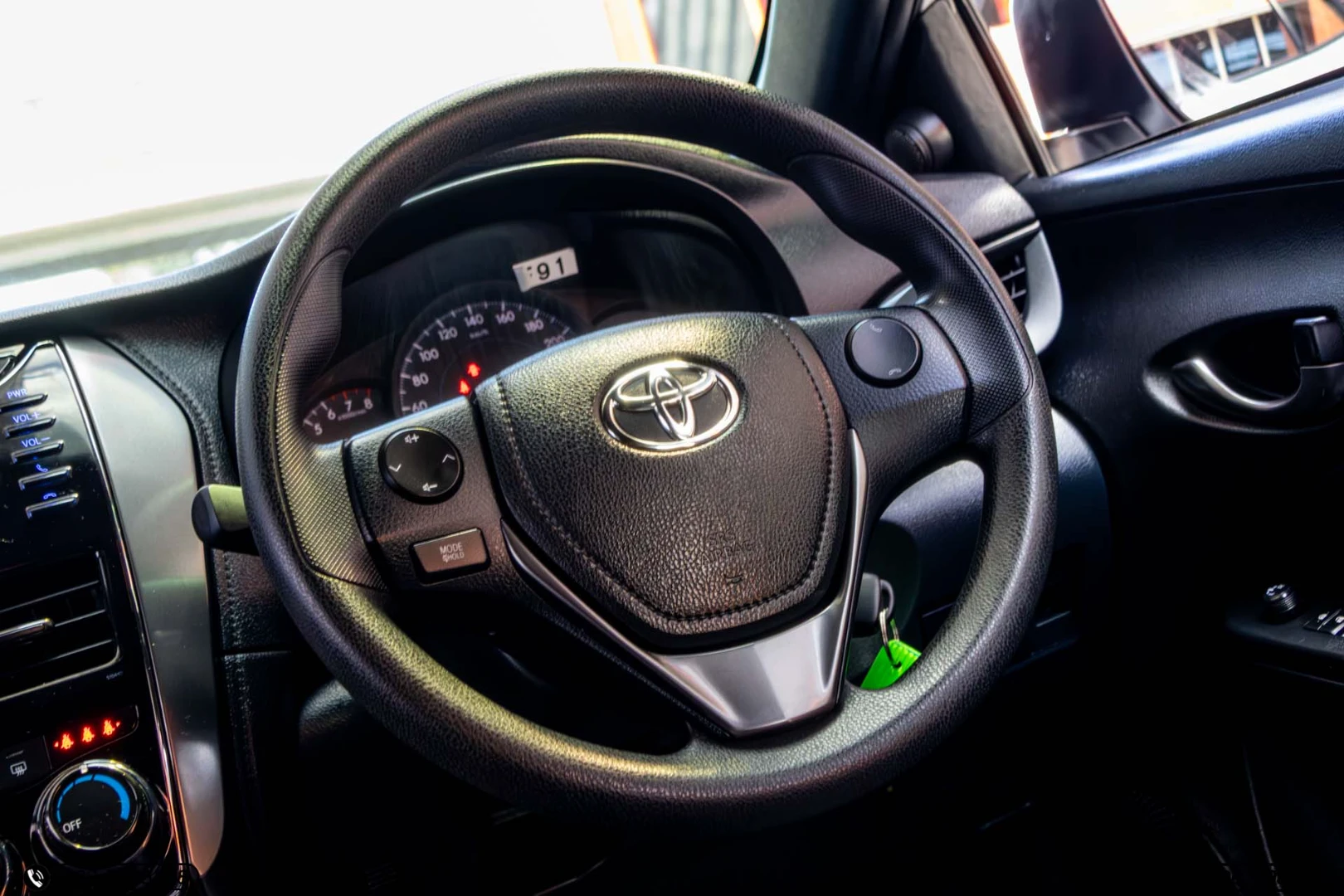 Toyota YARIS 1.2 ENTRY (MY20) - ภาพย่อที่ 18