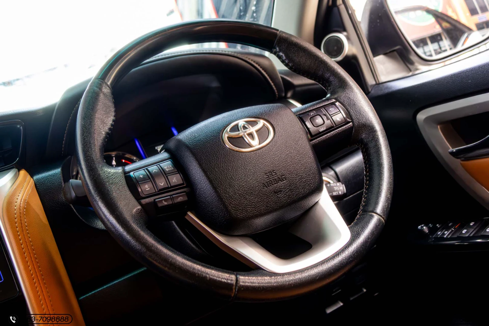 Toyota FORTUNER 2.8 V 4WD (MY15) - ภาพย่อที่ 18