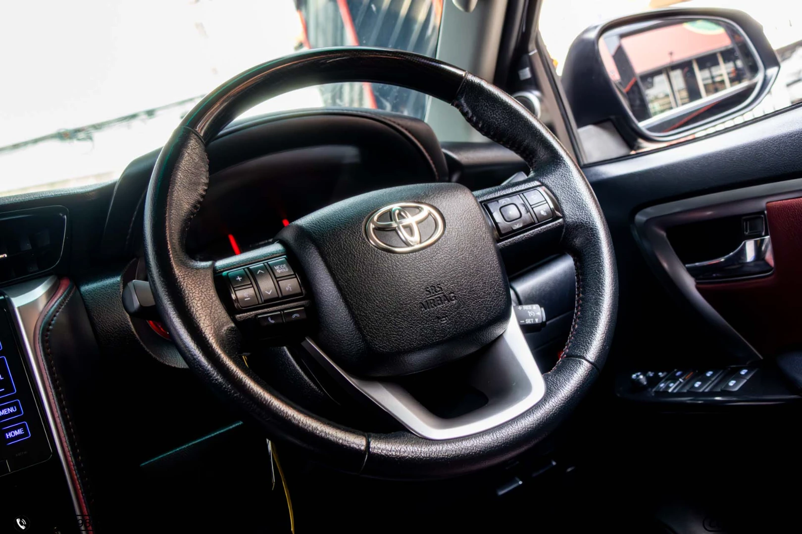 Toyota FORTUNER 2.8 V TRD SPORTIVO 4WD (MY15) (MNC) - ภาพย่อที่ 18