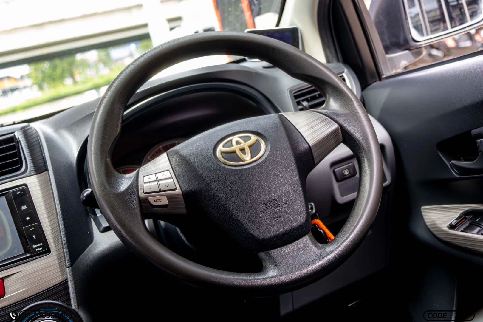 Toyota AVANZA 1.5 S (MY12) - ภาพย่อที่ 18