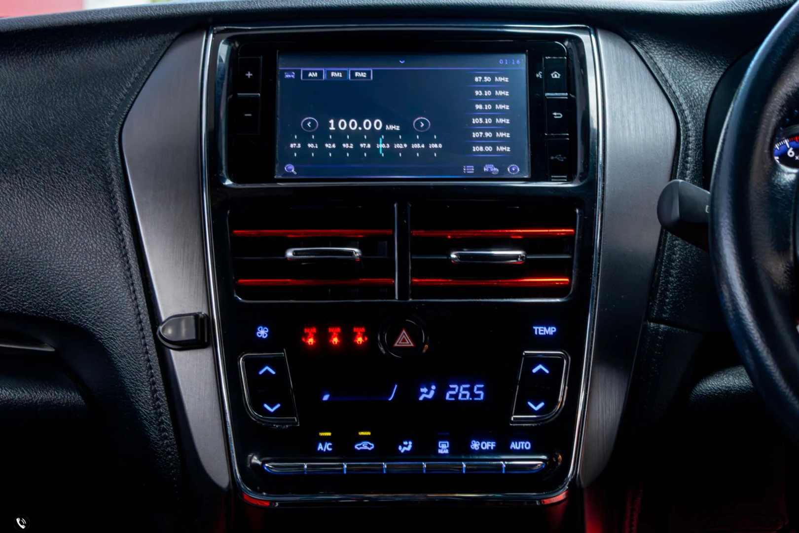 Toyota YARIS 1.2 SPORT PREMIUM (BLACK ROOF) (MY20) - ภาพย่อที่ 18