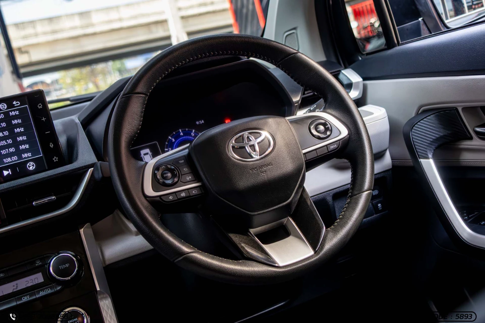 Toyota VELOZ 1.5 PREMIUM - ภาพย่อที่ 19