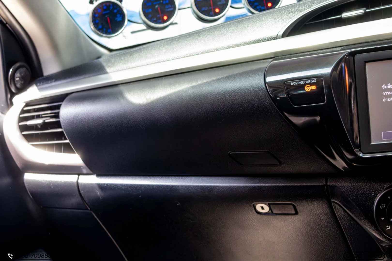 Toyota HILUX REVO DOUBLE CAB 2.4 MID STD Z EDITION (MY20) - ภาพย่อที่ 19