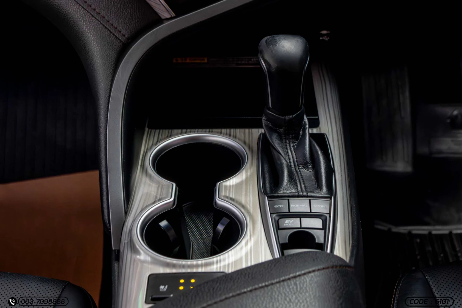 Toyota CAMRY 2.5 HYBRID PREMIUM (MY21) - ภาพย่อที่ 20