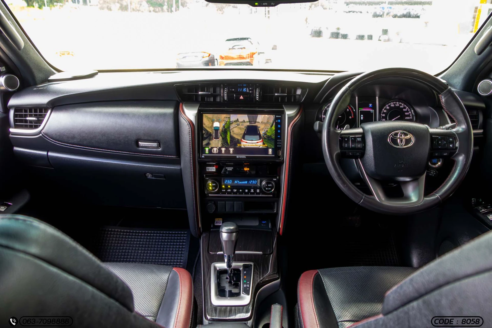 Toyota FORTUNER 2.8 LEGENDER BLACK TOP (MY20) - ภาพย่อที่ 17