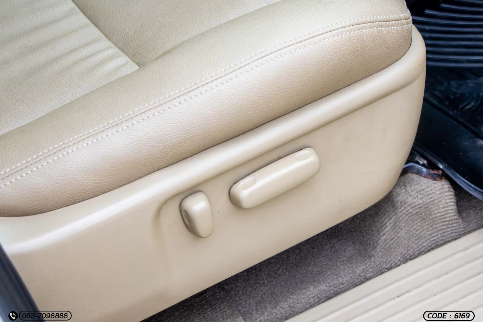 Toyota FORTUNER 3.0 V 4WD (CHAMP) - ภาพย่อที่ 21