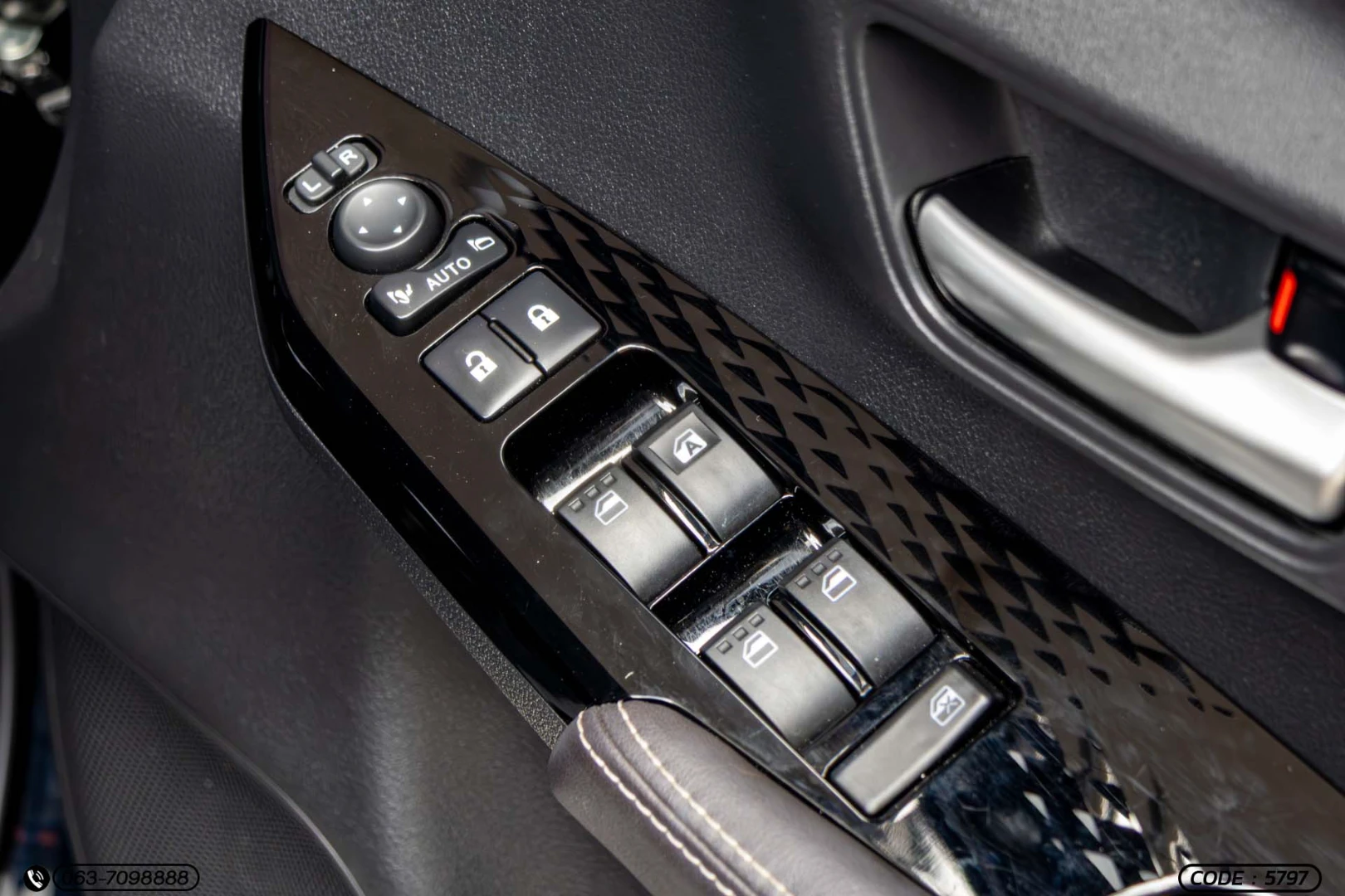 Toyota YARIS ATIV 1.2 PREMIUM (MY22) - ภาพย่อที่ 21