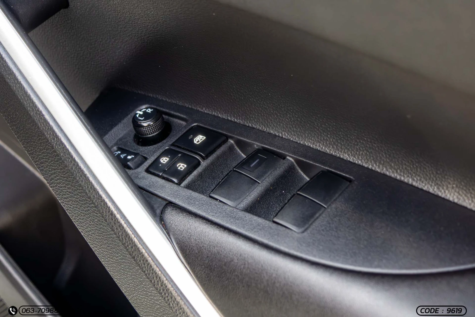 Toyota COROLLA CROSS 1.8 HYBRID SMART - ภาพย่อที่ 22