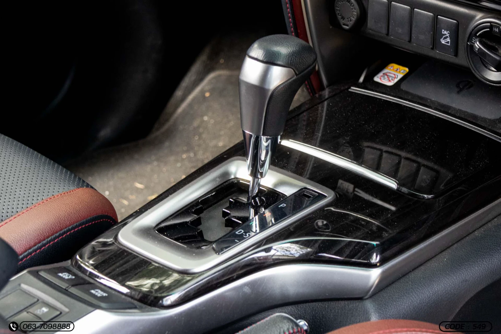 Toyota FORTUNER 2.4 LEGENDER 4WD - ภาพย่อที่ 21