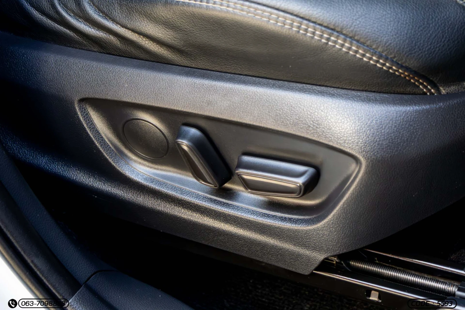 Toyota COROLLA CROSS 1.8 HYBRID GR SPORT - ภาพย่อที่ 23