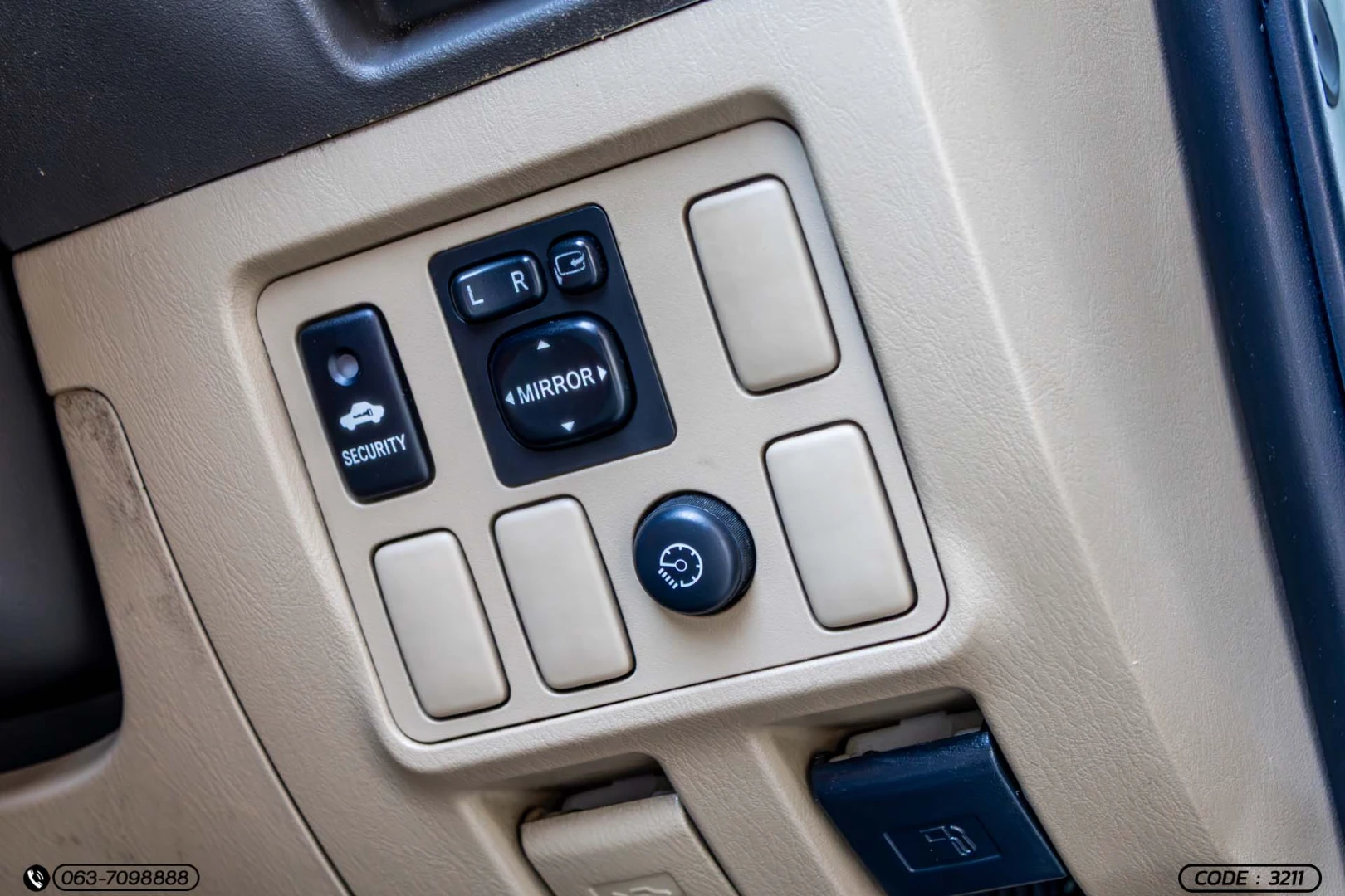 Toyota FORTUNER 3.0 V 2WD (MNC) - ภาพย่อที่ 23