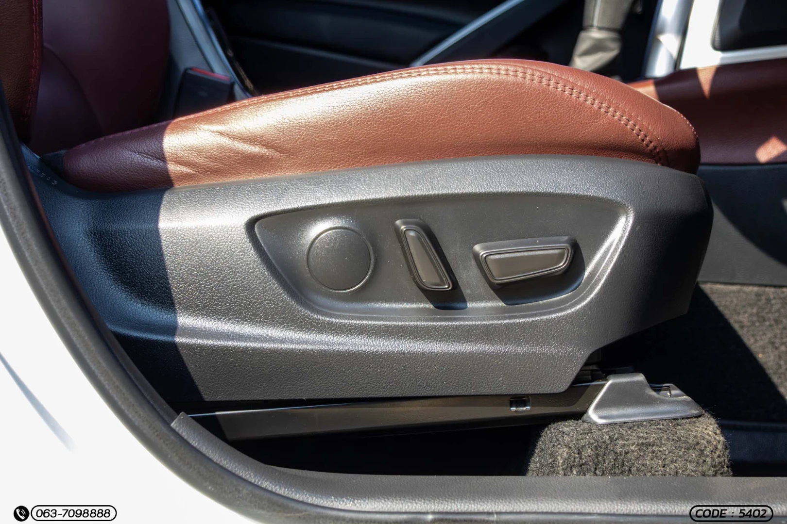 Toyota COROLLA CROSS 1.8 HYBRID PREMIUM SAFETY - ภาพย่อที่ 23