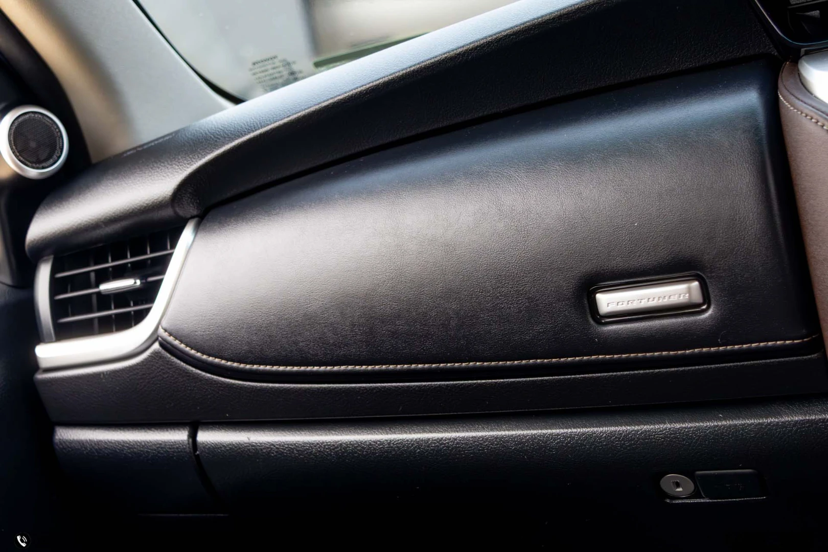 Toyota FORTUNER 2.4 V (MY20) - ภาพย่อที่ 21