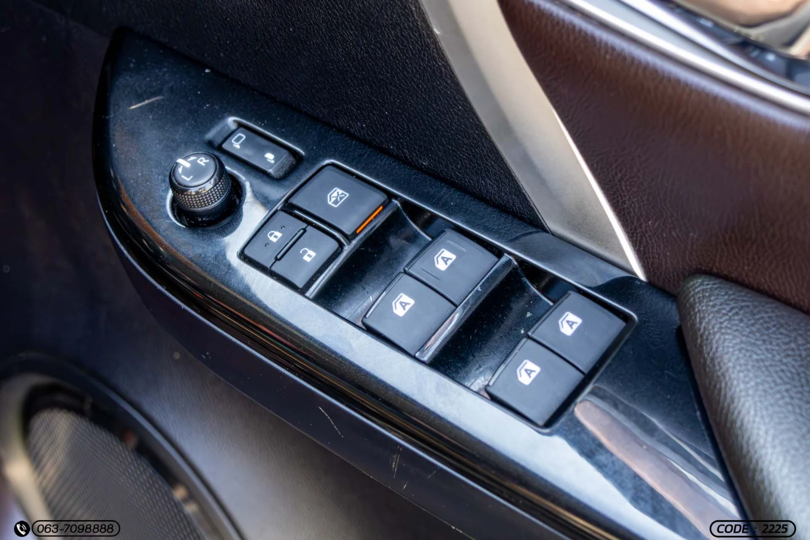 Toyota FORTUNER 2.8 V (MY15) - ภาพย่อที่ 24