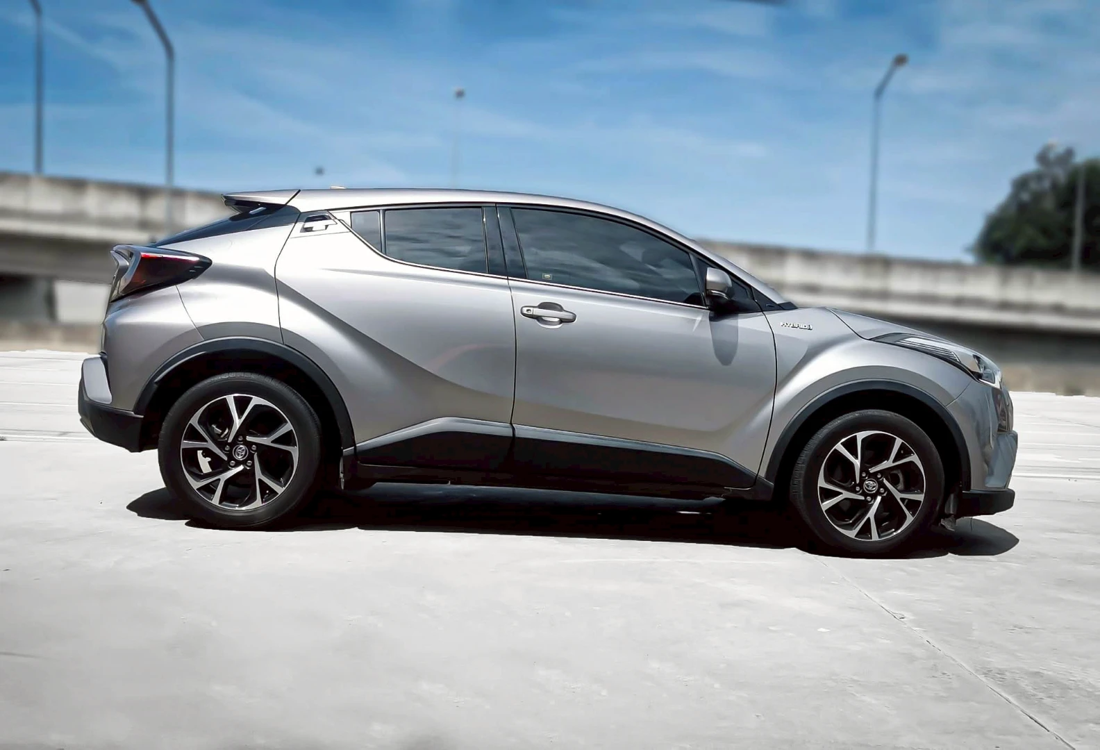 Toyota C-HR 1.8 HYBRID MID - ภาพย่อที่ 3