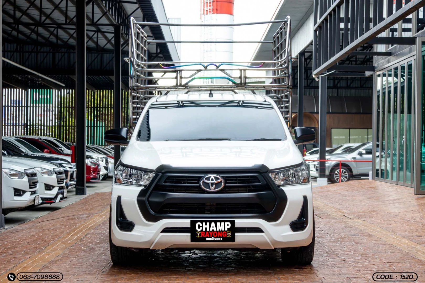 Car image (prefetched)