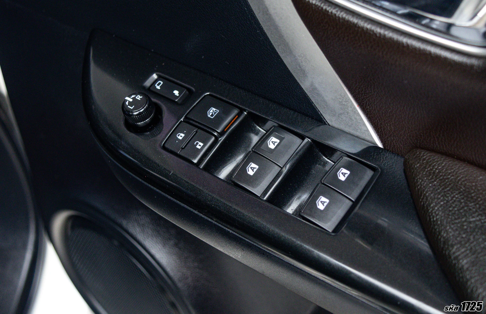 Toyota FORTUNER 2.4 V (MY15) (MNC) - ภาพย่อที่ 25