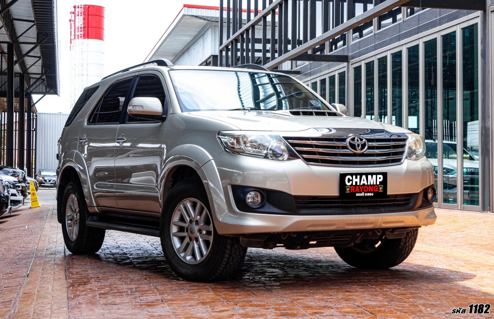 Toyota FORTUNER 3.0 V 2WD (CHAMP) - ภาพย่อที่ 3