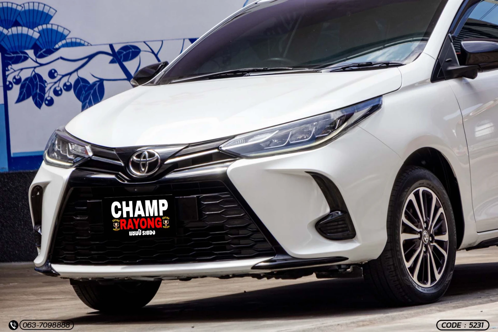 Toyota YARIS 1.2 SPORT PREMIUM PLAY LIMITED EDITION (MY20) - ภาพย่อที่ 3