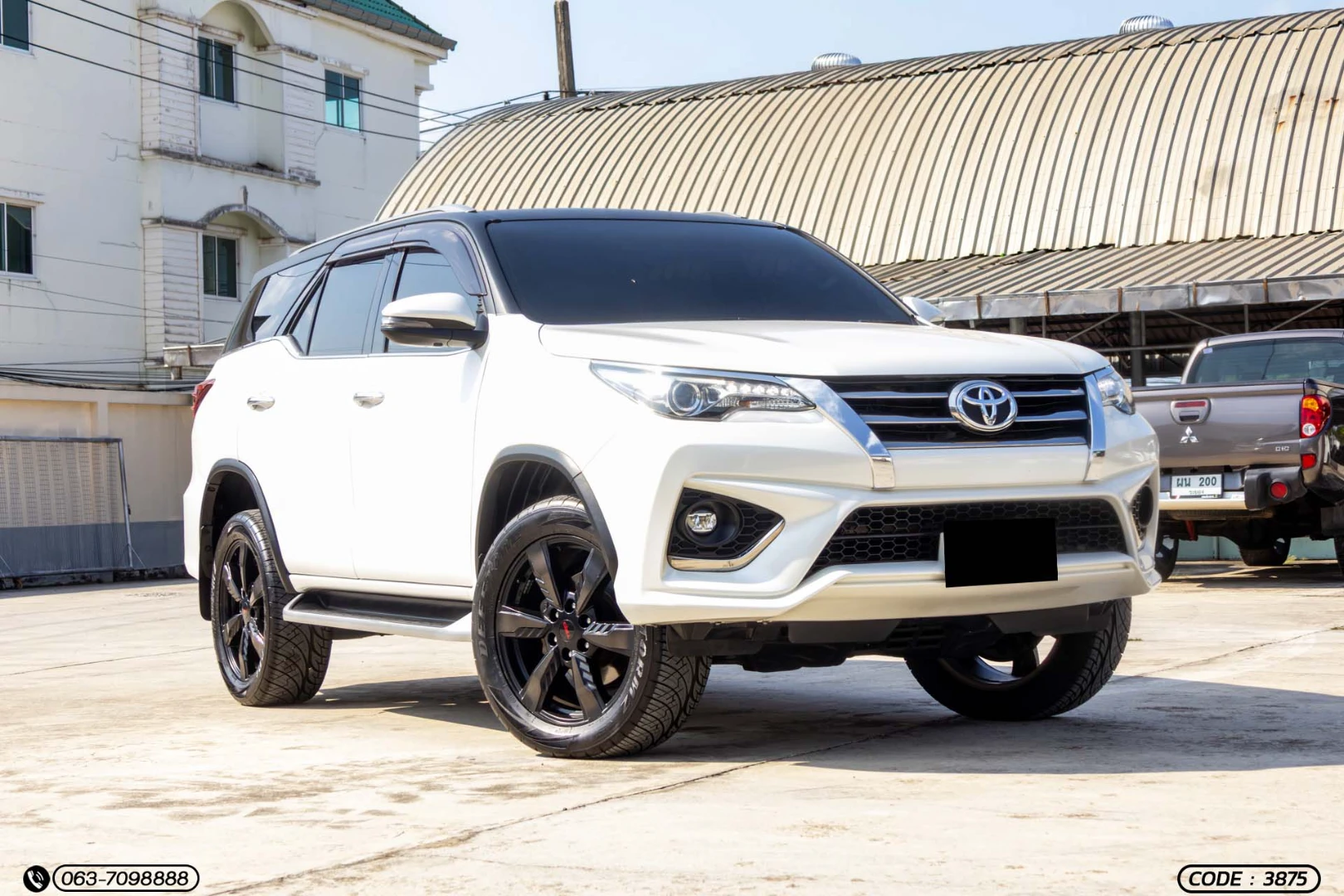 Toyota FORTUNER 2.8 V TRD SPORTIVO II (MY15) (MNC) - ภาพย่อที่ 3