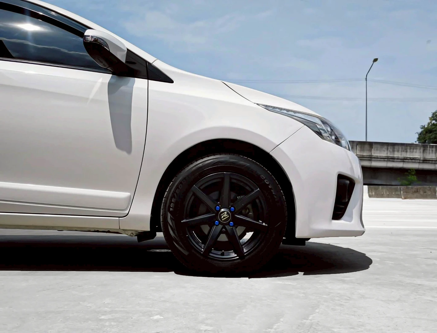 Toyota YARIS 1.2 G - ภาพย่อที่ 4