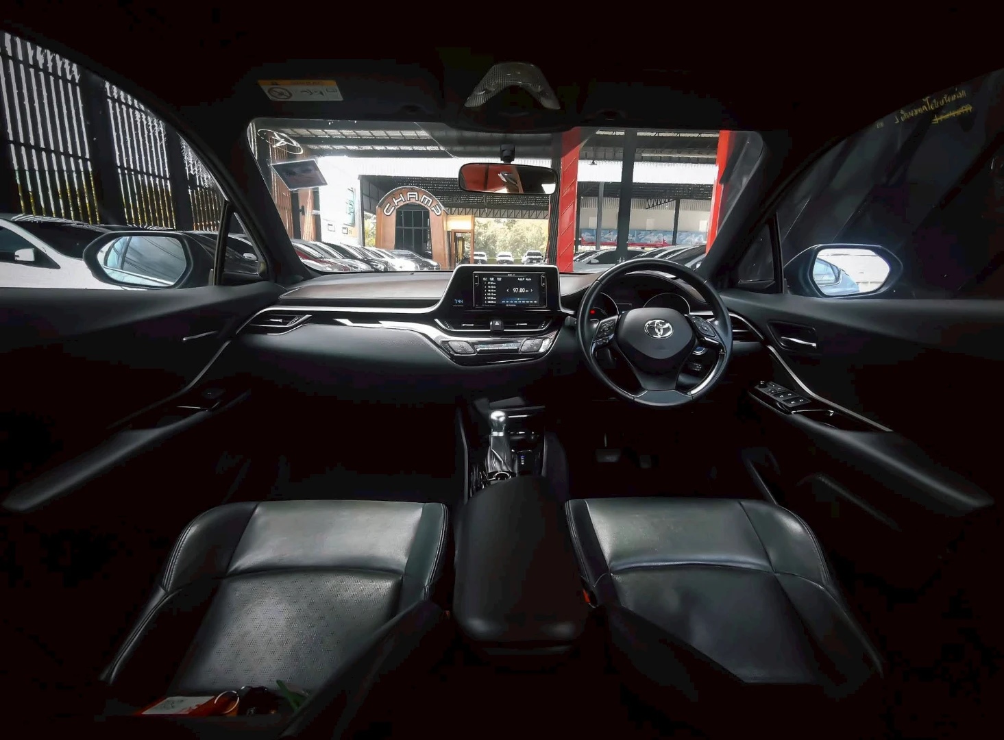 Toyota C-HR 1.8 HYBRID MID - ภาพย่อที่ 5