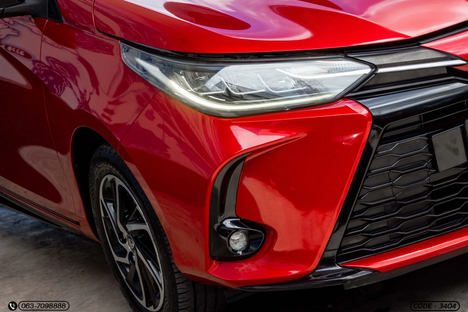 Toyota YARIS 1.2 SPORT PREMIUM (BLACK ROOF) (MY20) - ภาพย่อที่ 4