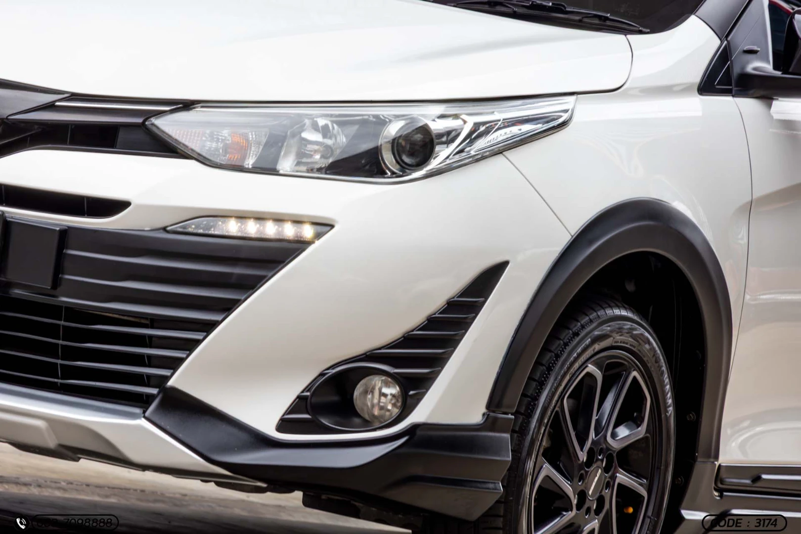 Toyota YARIS 1.2 SPORT PREMIUM (BLACK ROOF) (MY20) - ภาพย่อที่ 4