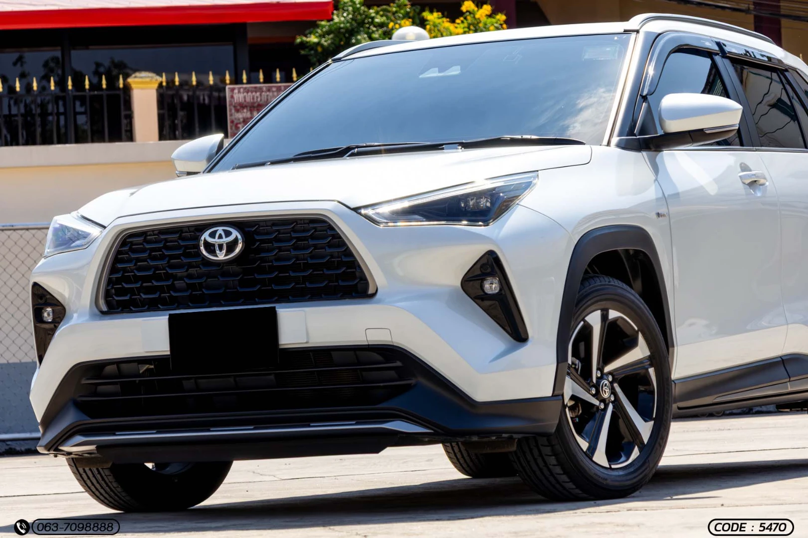 Toyota YARIS CROSS 1.5 HEV PREMIUM - ภาพย่อที่ 4