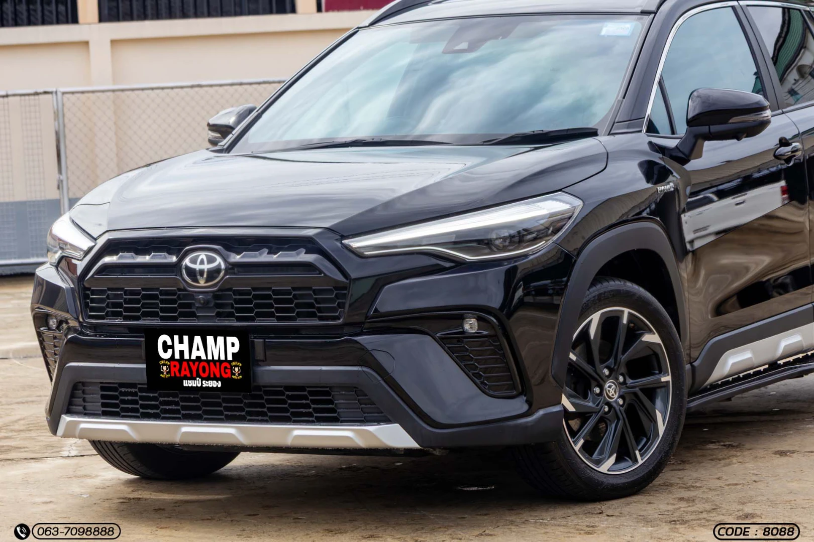 Toyota COROLLA CROSS 1.8 HYBRID GR SPORT - ภาพย่อที่ 4
