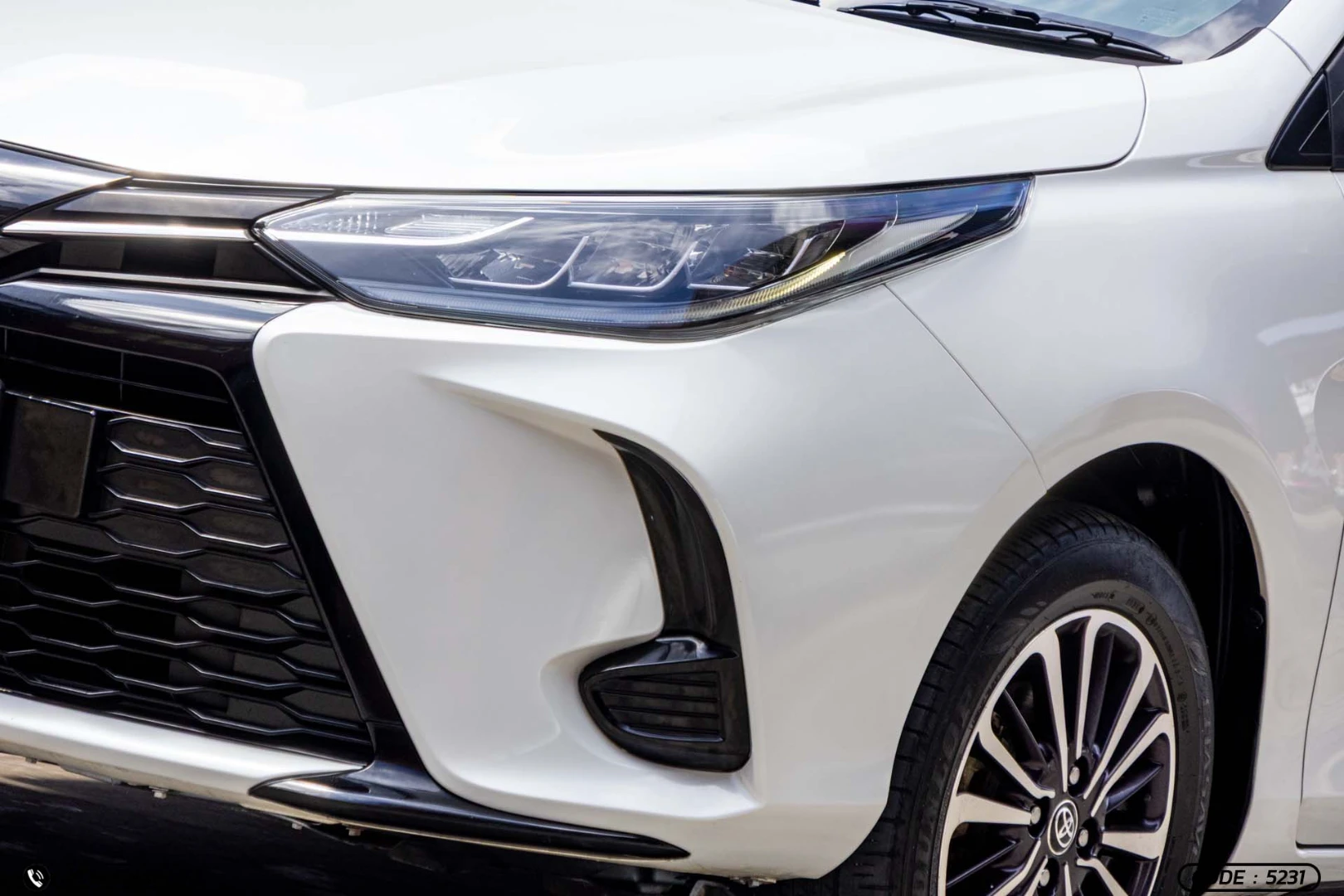 Toyota YARIS 1.2 SPORT PREMIUM PLAY LIMITED EDITION (MY20) - ภาพย่อที่ 5