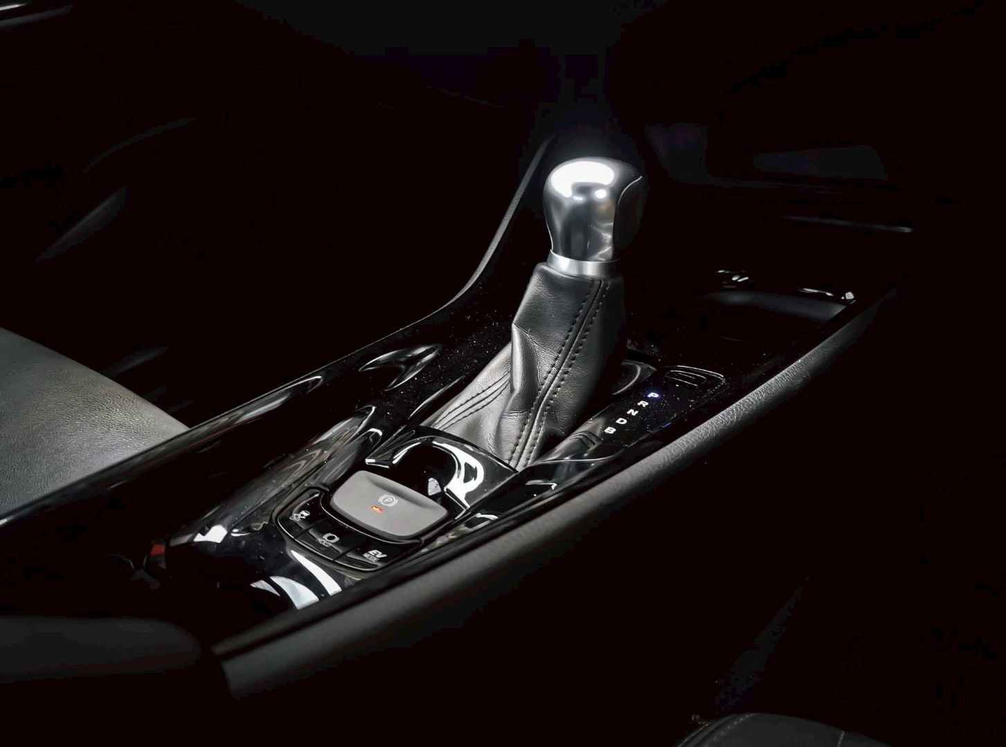 Toyota C-HR 1.8 HYBRID MID - ภาพย่อที่ 7