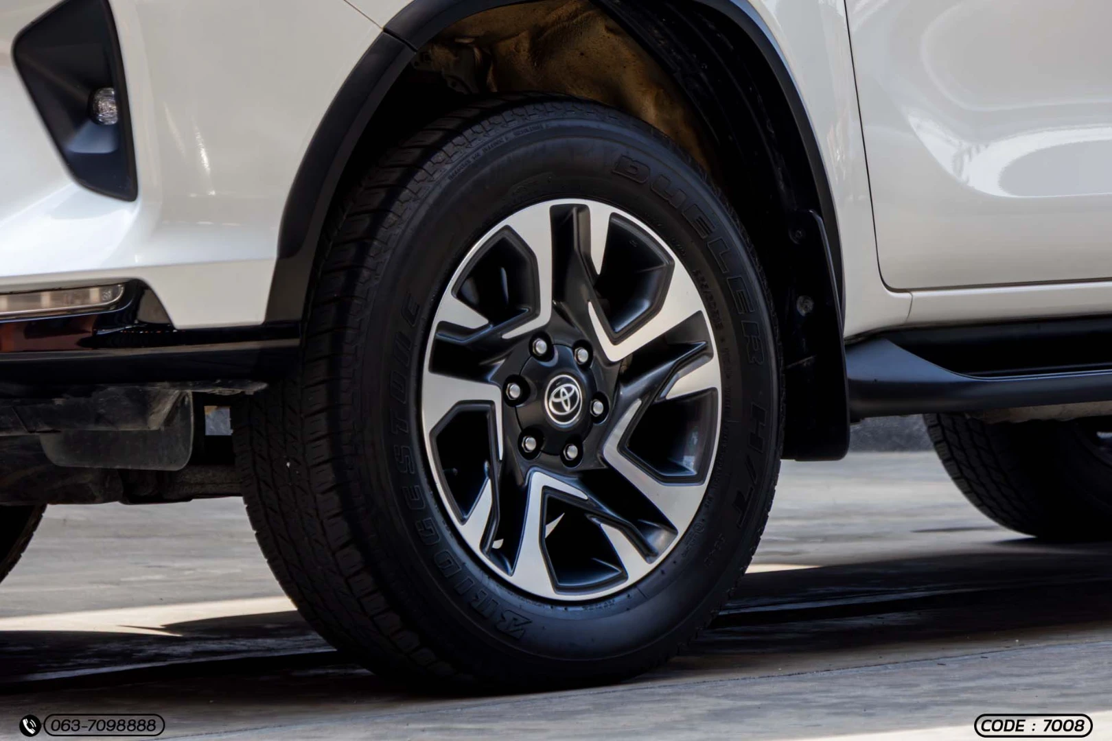 Toyota FORTUNER 2.4 LEADER V (MY22) - ภาพย่อที่ 6