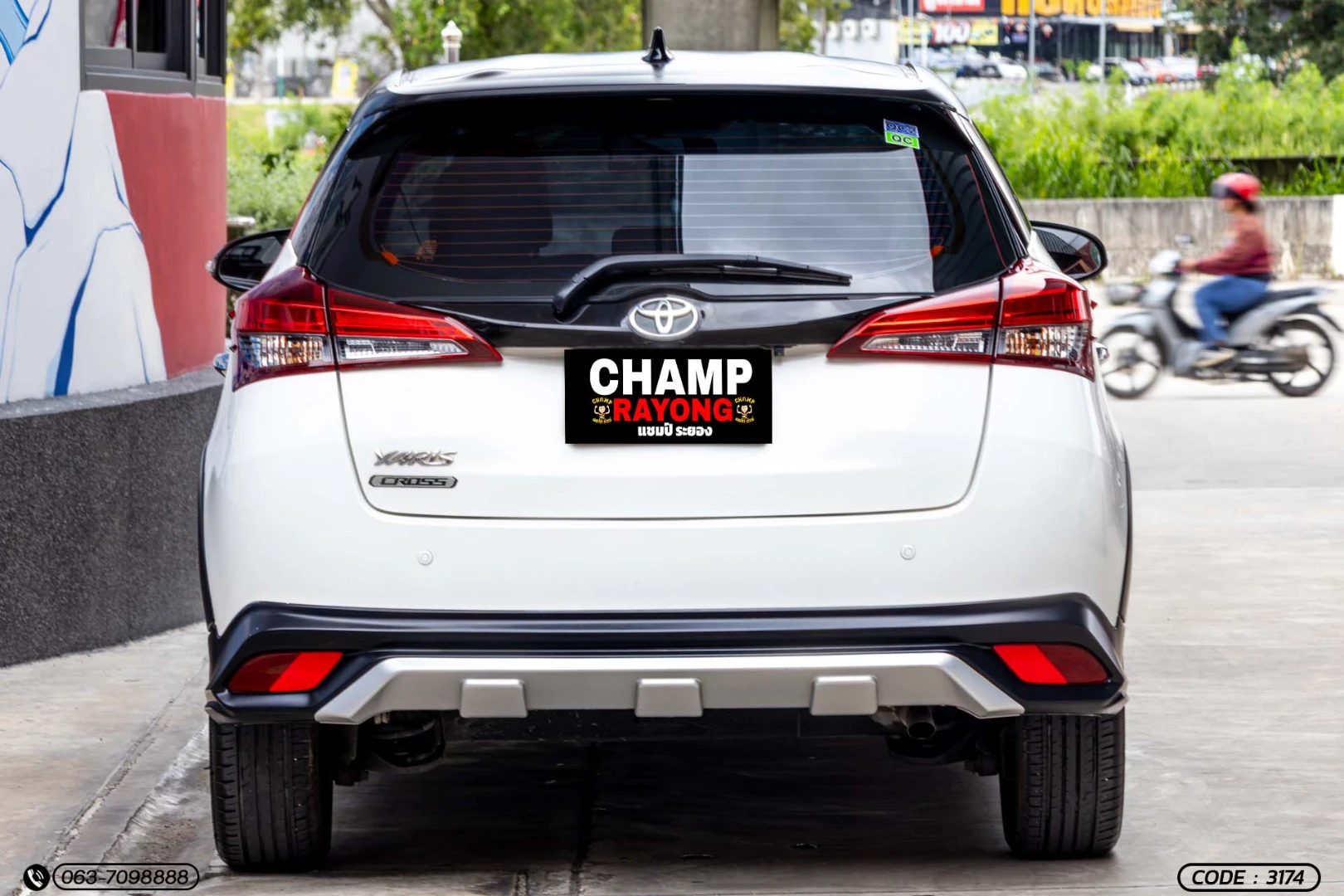 Toyota YARIS 1.2 SPORT PREMIUM (BLACK ROOF) (MY20) - ภาพย่อที่ 7