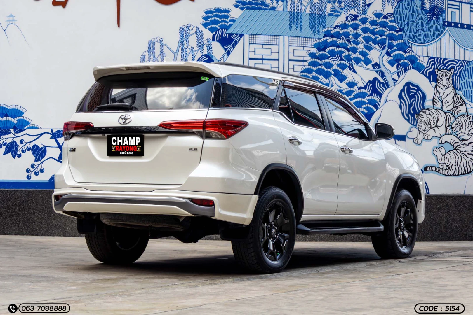 Toyota FORTUNER 2.8 V 4WD (MY15) - ภาพย่อที่ 7