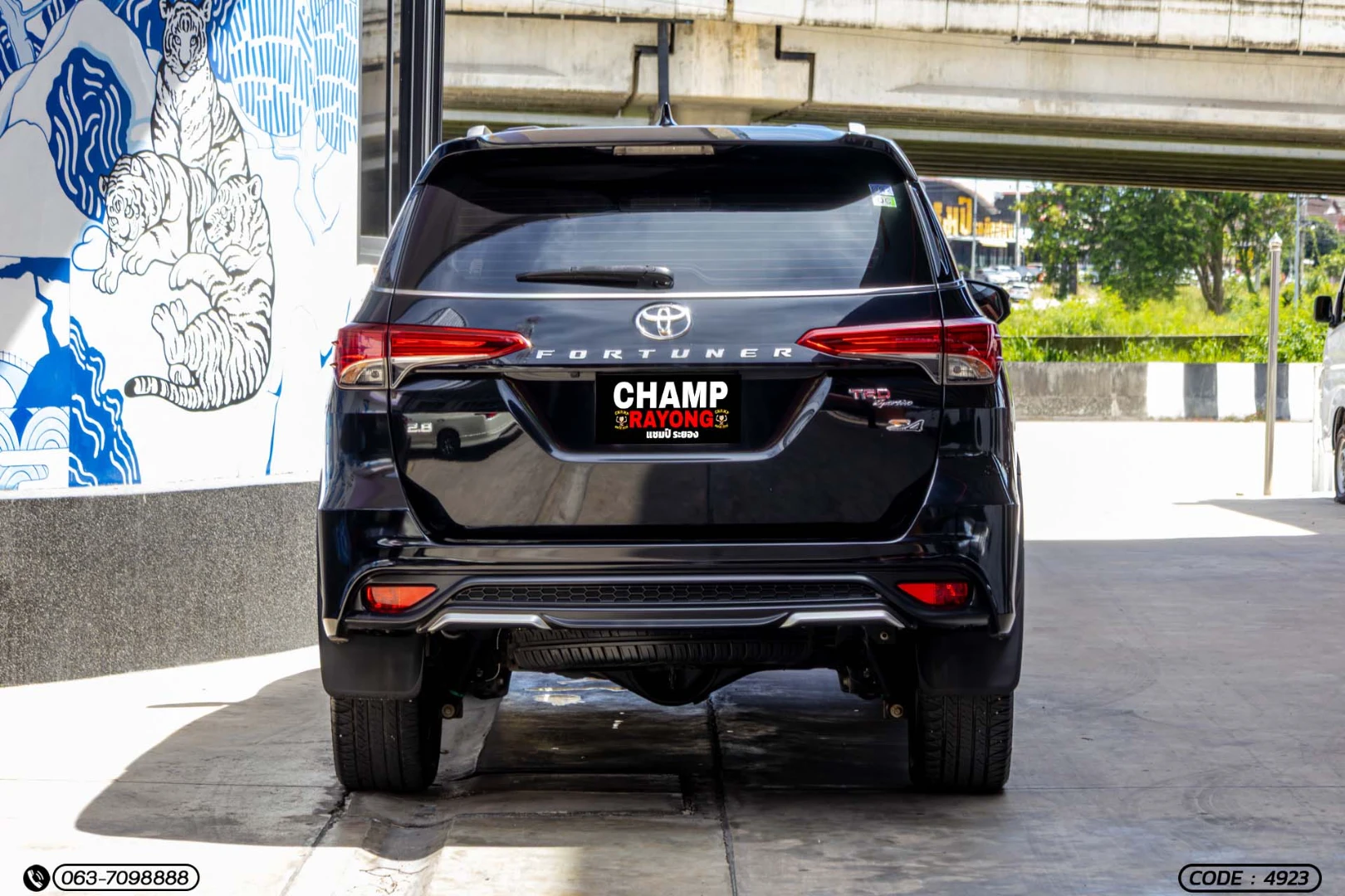 Toyota FORTUNER 2.8 V TRD SPORTIVO 4WD (MY15) (MNC) - ภาพย่อที่ 7