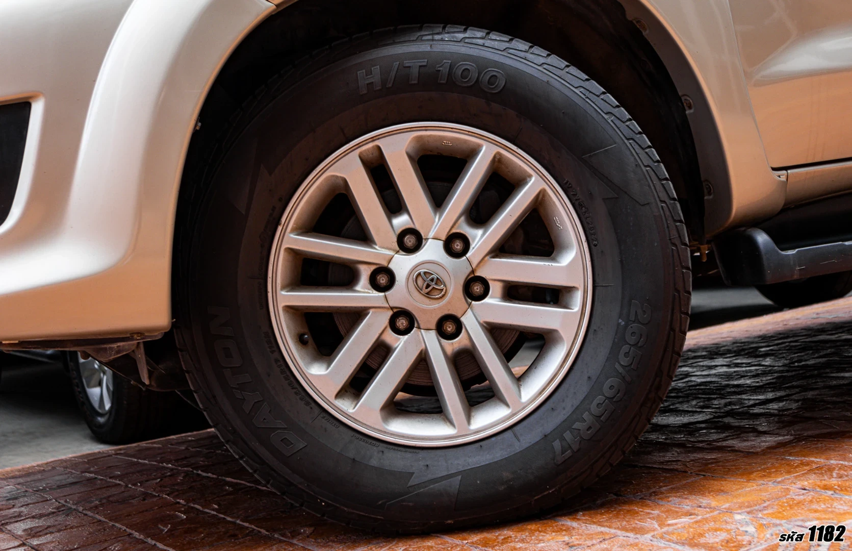 Toyota FORTUNER 3.0 V 2WD (CHAMP) - ภาพย่อที่ 6