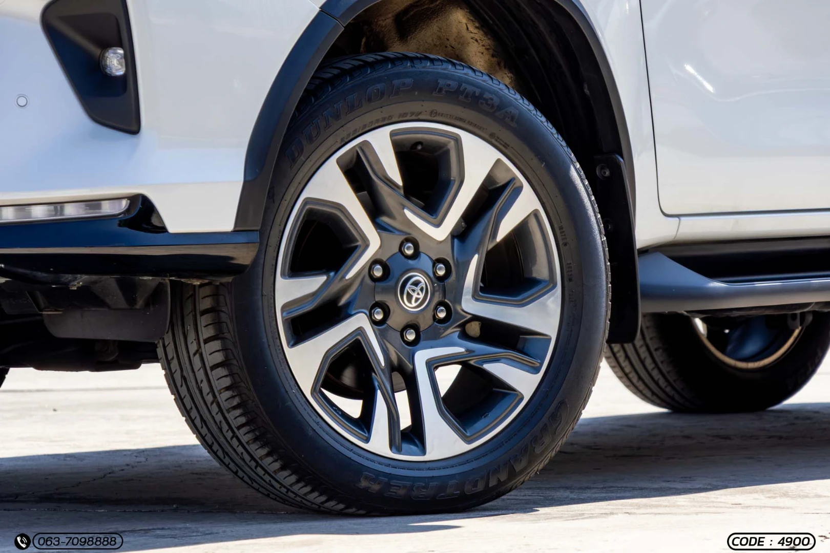 Toyota FORTUNER 2.8 LEGENDER BLACK TOP 4WD (MY20) - ภาพย่อที่ 7