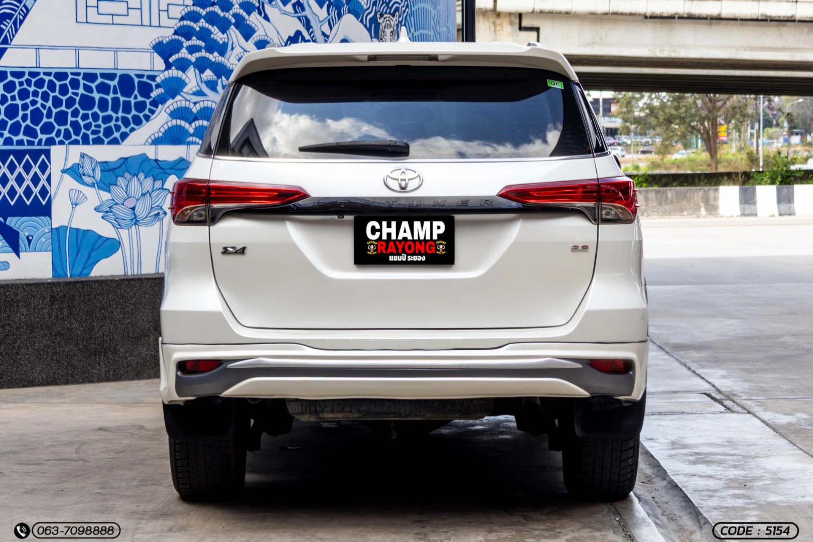 Toyota FORTUNER 2.8 V 4WD (MY15) - ภาพย่อที่ 8