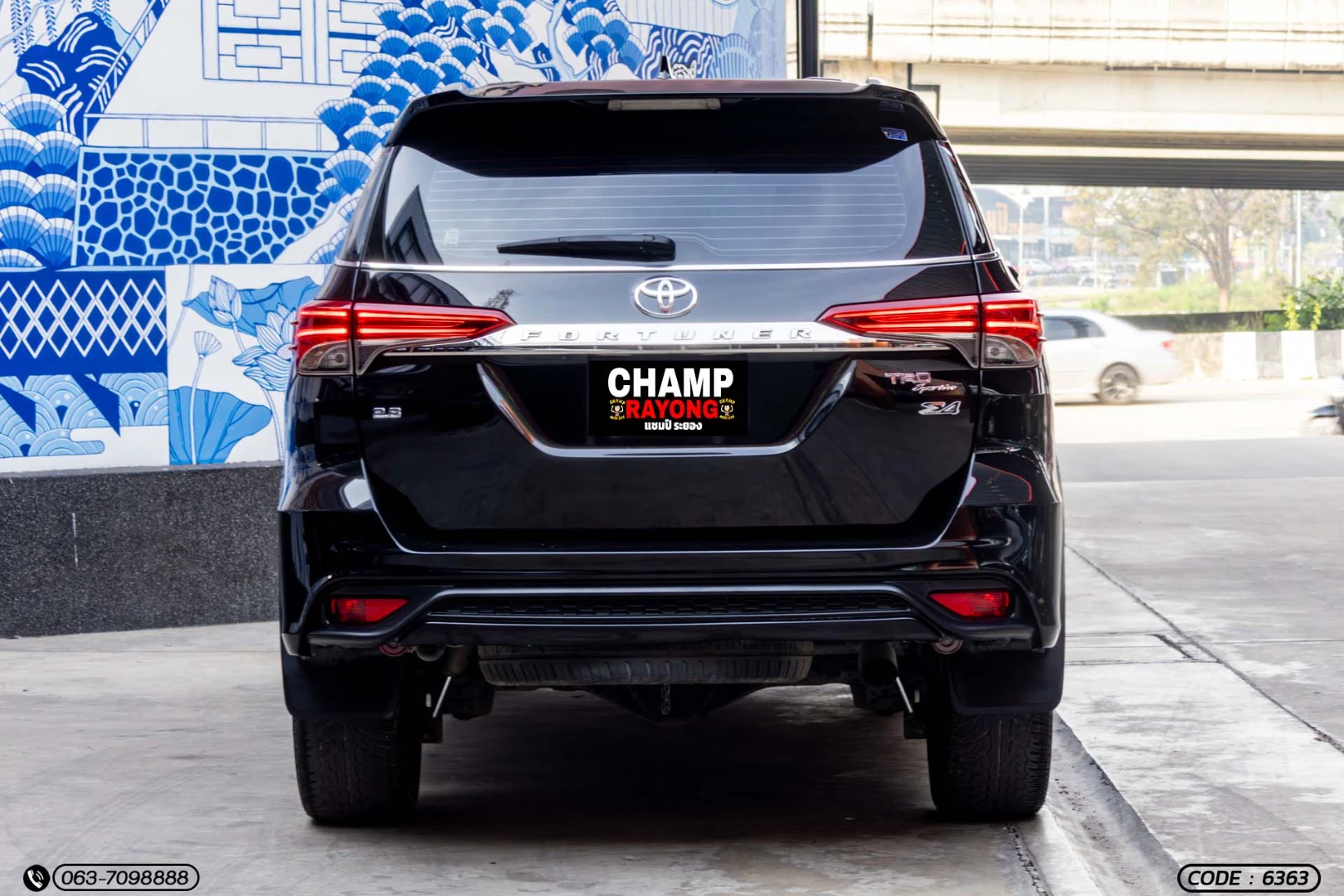 Toyota FORTUNER 2.8 V TRD SPORTIVO 4WD (MY15) (MNC) - ภาพย่อที่ 8