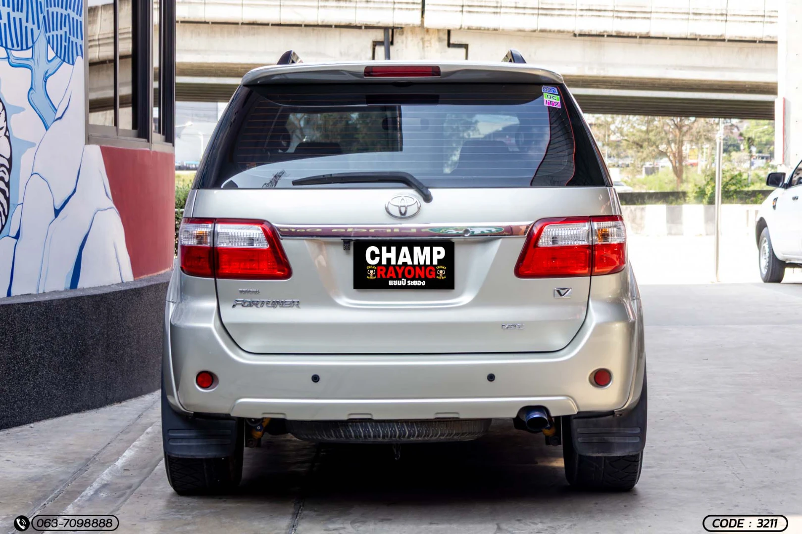 Toyota FORTUNER 3.0 V 2WD (MNC) - ภาพย่อที่ 8