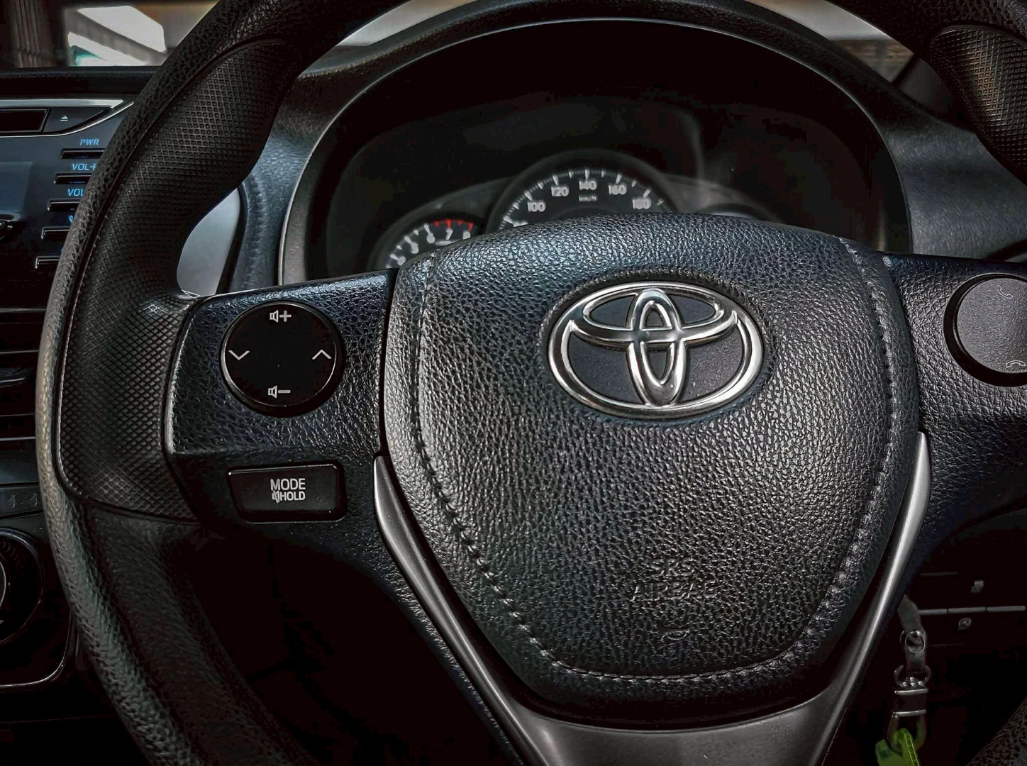 Toyota YARIS 1.2 ENTRY (MY20) - ภาพย่อที่ 9