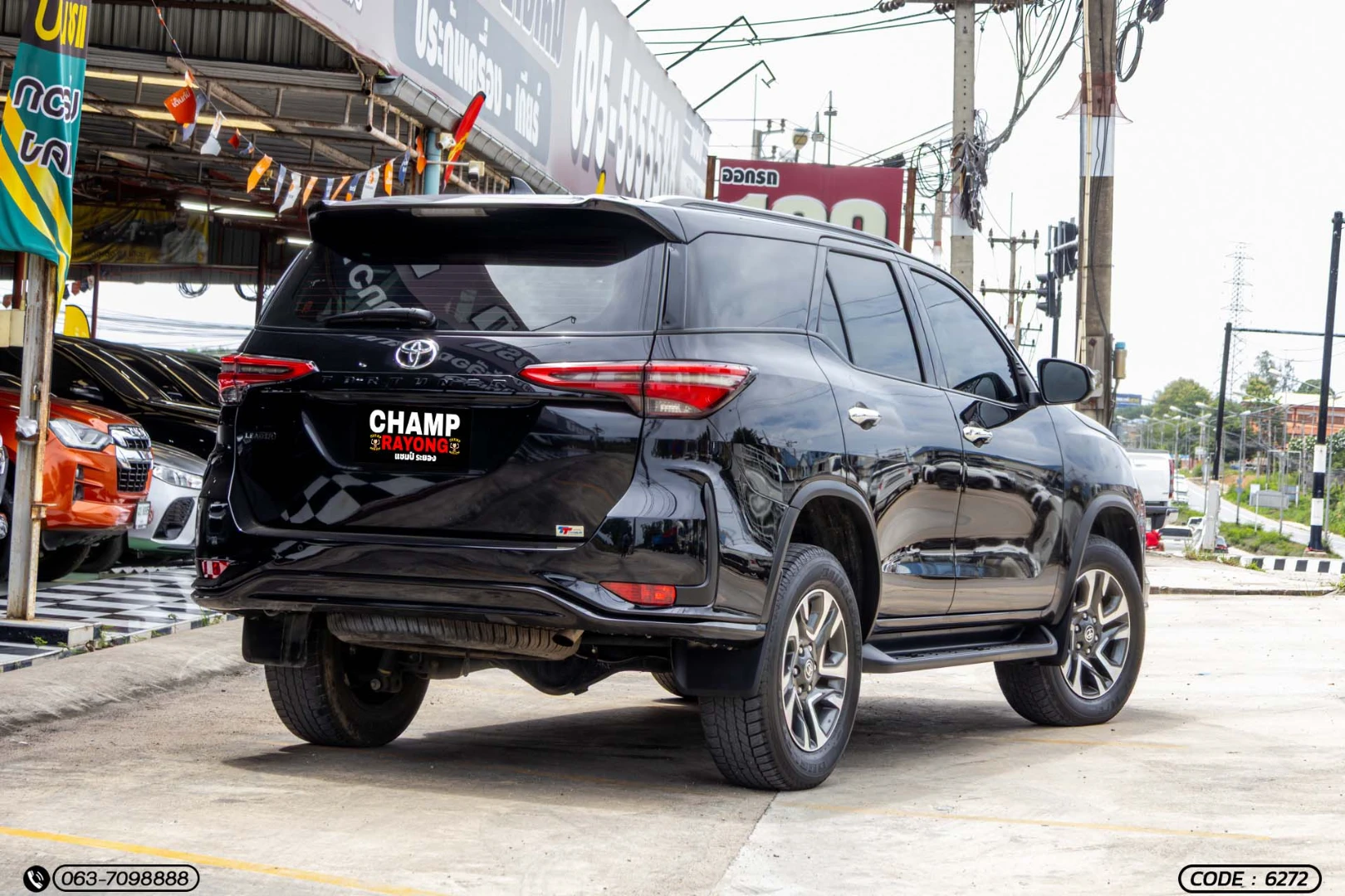 Toyota FORTUNER 2.4 LEADER G (MY22) - ภาพย่อที่ 8